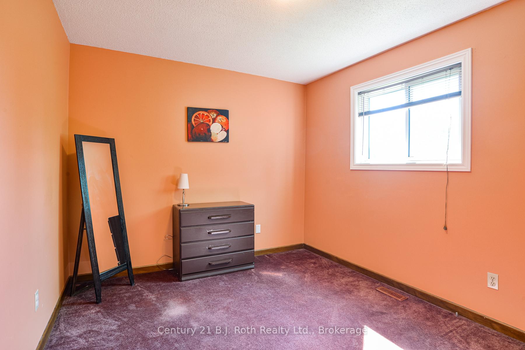Photo 12 of 57 Andrea Crescent, Orillia — HOMEH