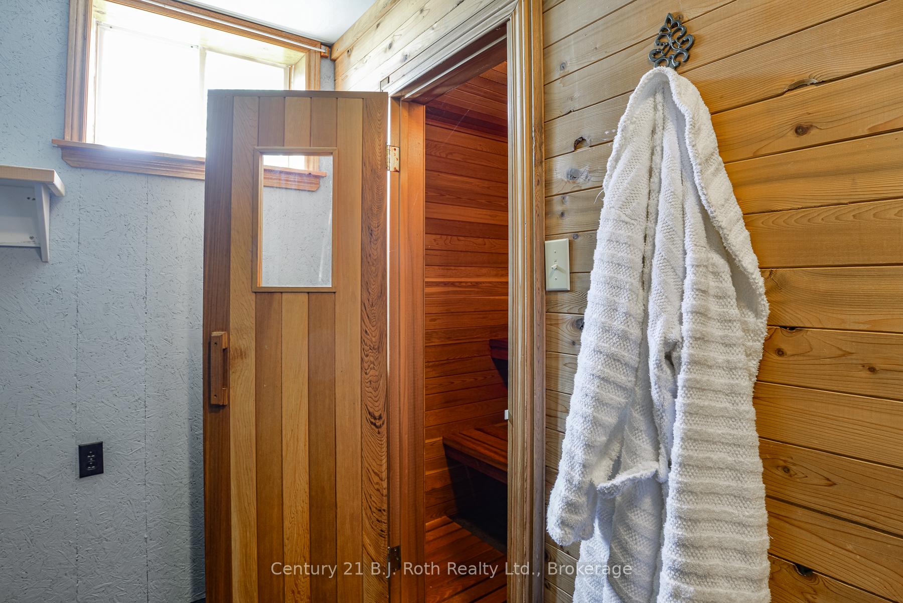 Photo 19 of 57 Andrea Crescent, Orillia — HOMEH