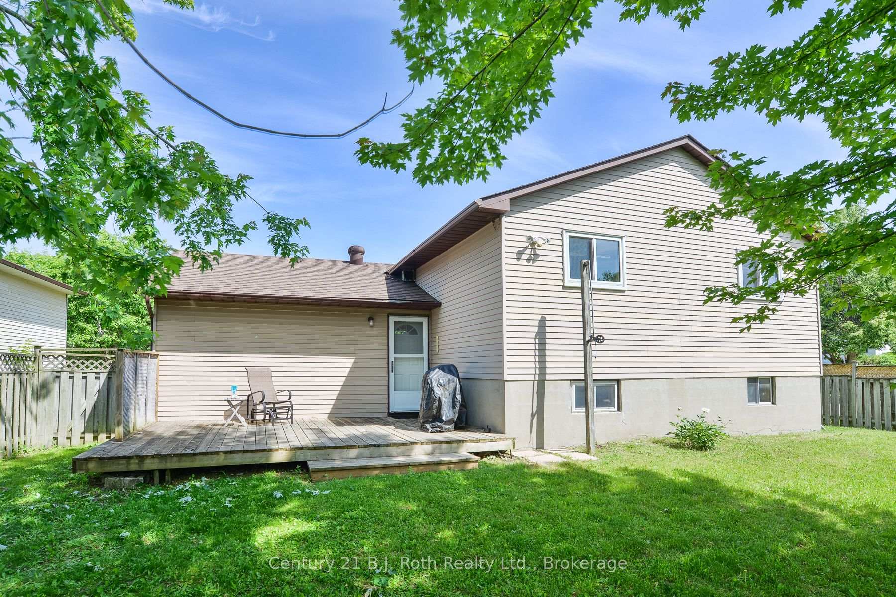 Photo 21 of 57 Andrea Crescent, Orillia — HOMEH