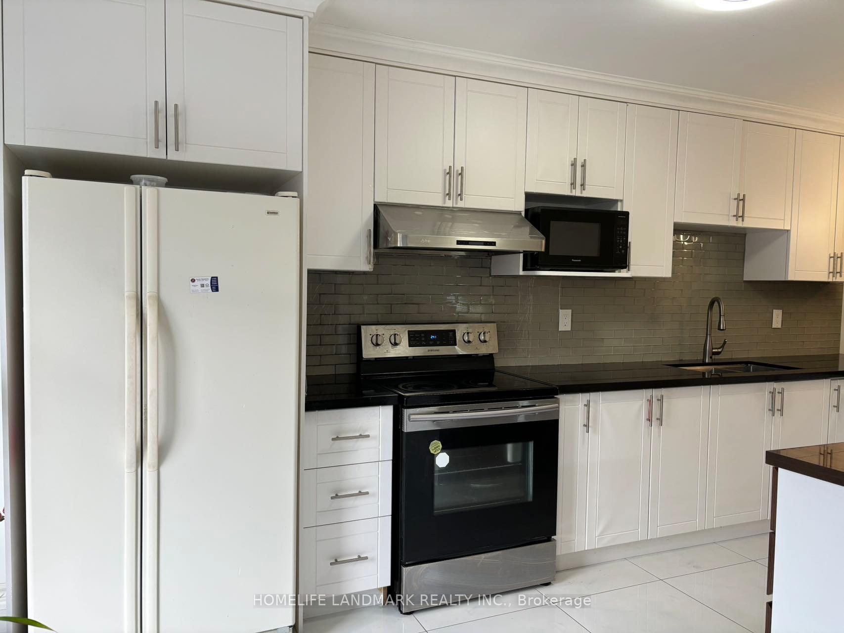 Photo 2 of 52 Halder Crescent, Markham, Milliken Mills East — HOMEH