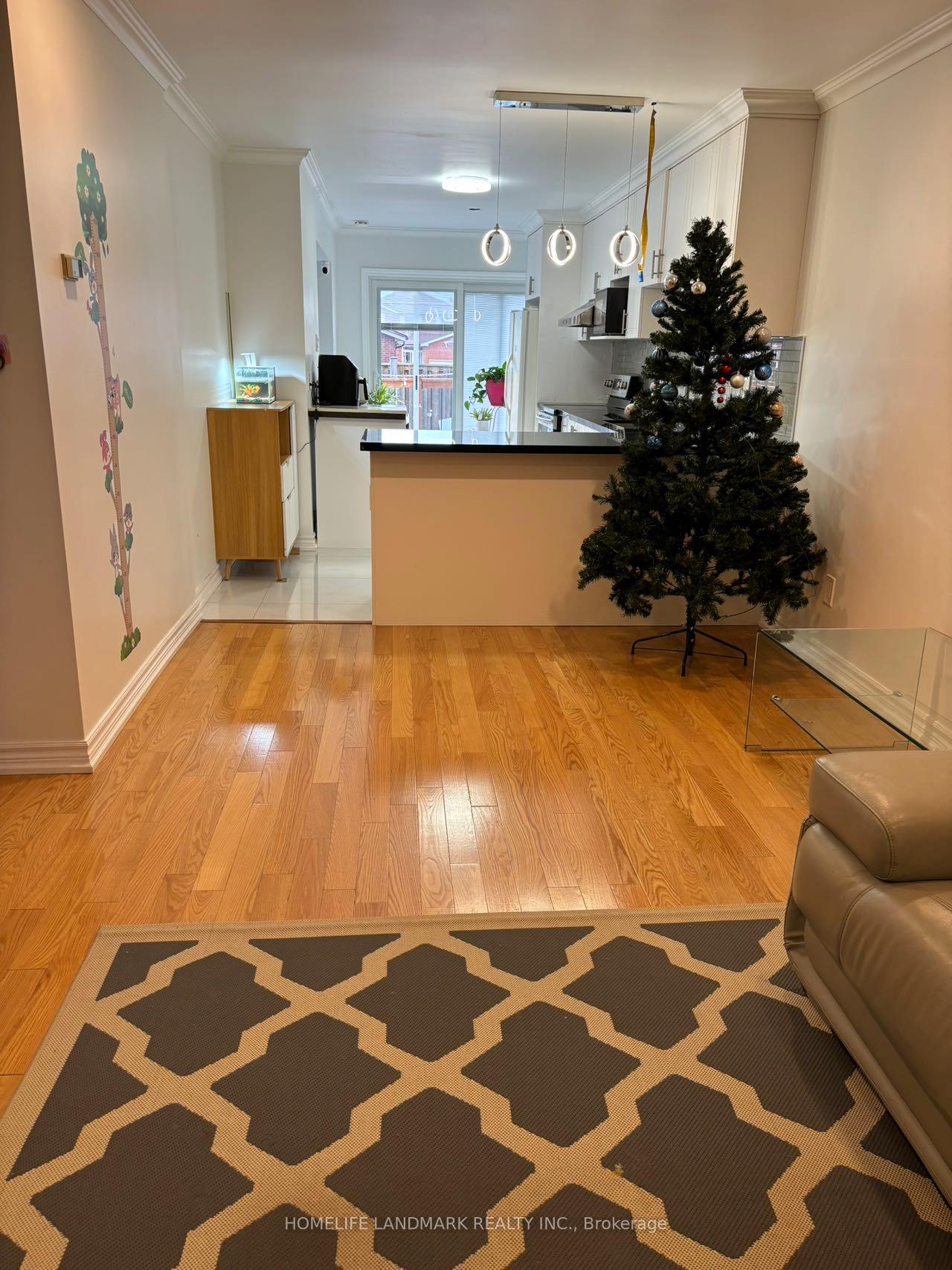 Photo 4 of 52 Halder Crescent, Markham, Milliken Mills East — HOMEH