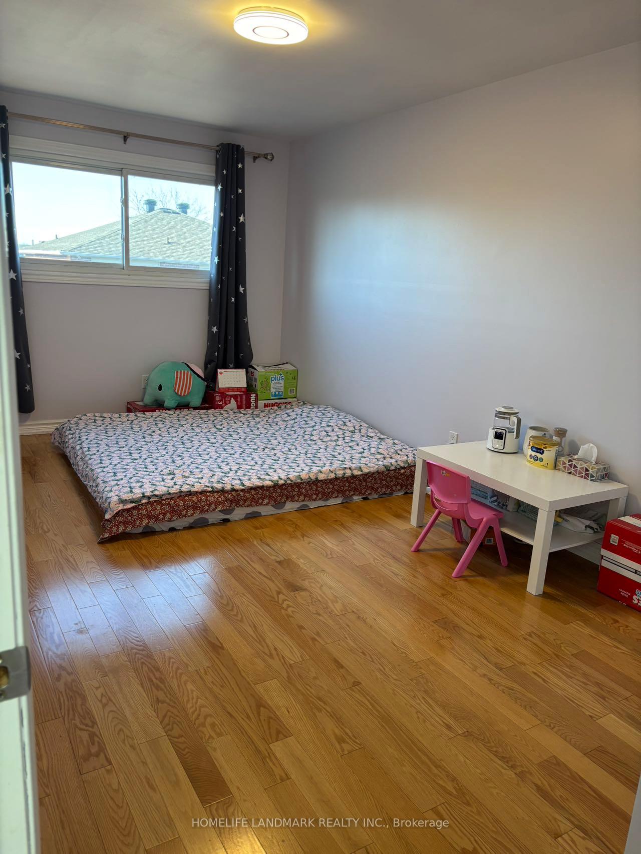 Photo 8 of 52 Halder Crescent, Markham, Milliken Mills East — HOMEH