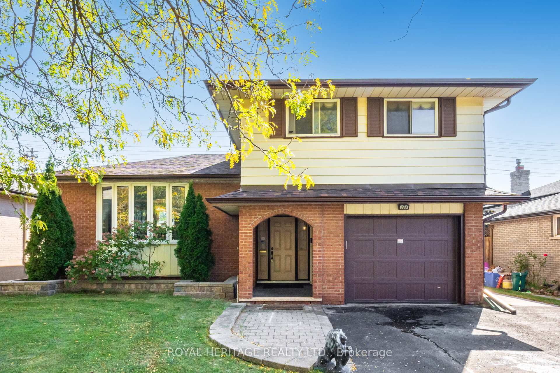 Photo 1 of 369 Carnaby Court, Oshawa, Centennial — HOMEH