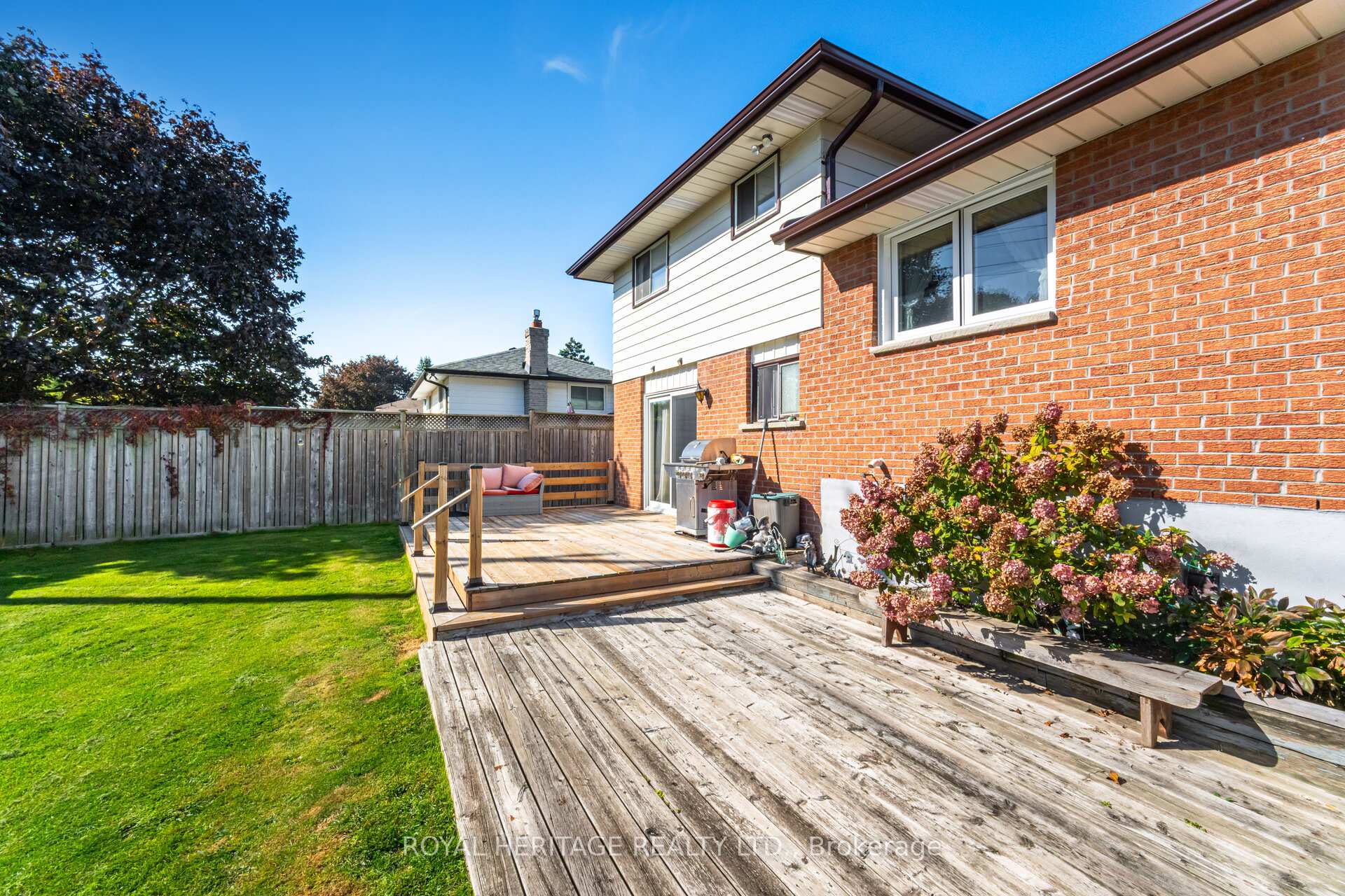 Photo 21 of 369 Carnaby Court, Oshawa, Centennial — HOMEH