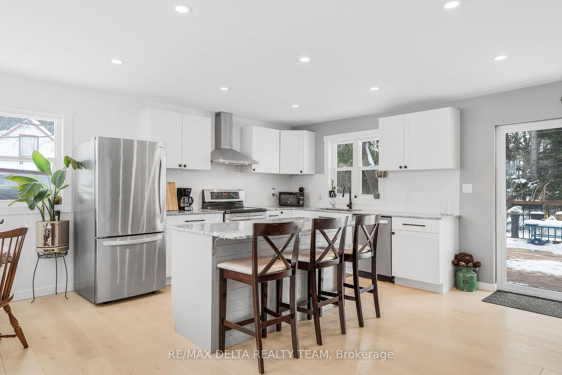 Photo 10 of 984 Hillmillar Street, Ottawa, Cumberland Village — HOMEH