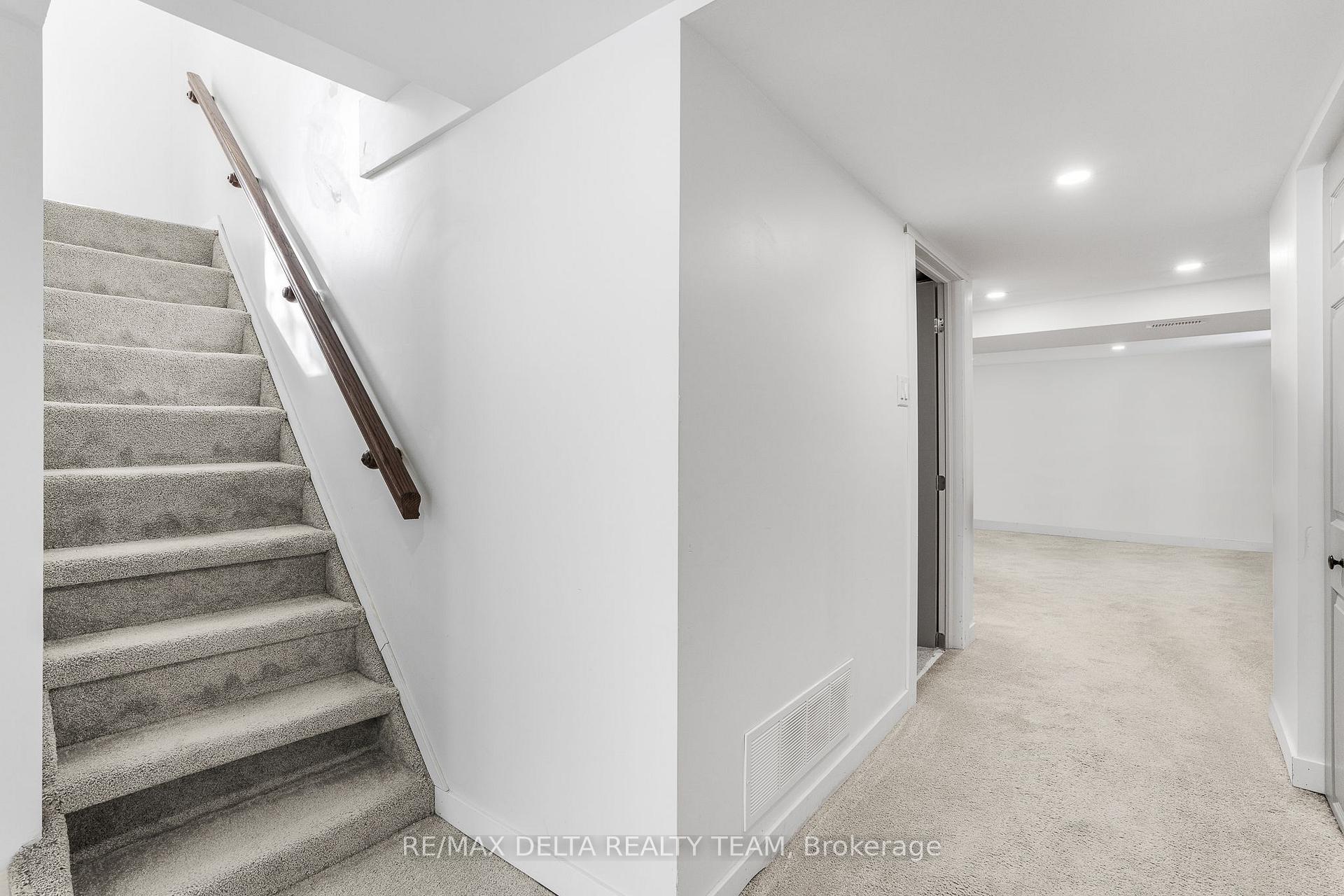 Photo 20 of 984 Hillmillar Street, Ottawa, Cumberland Village — HOMEH