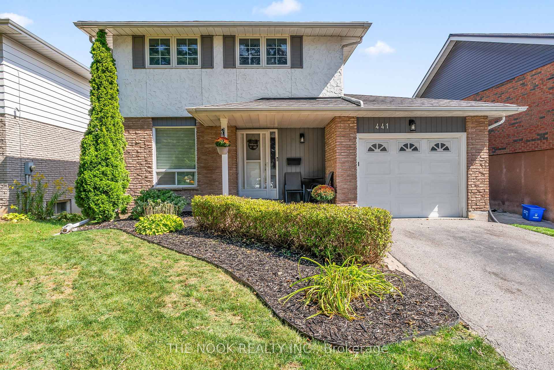 Photo 2 of 441 Charrington Avenue, Oshawa, Centennial — HOMEH