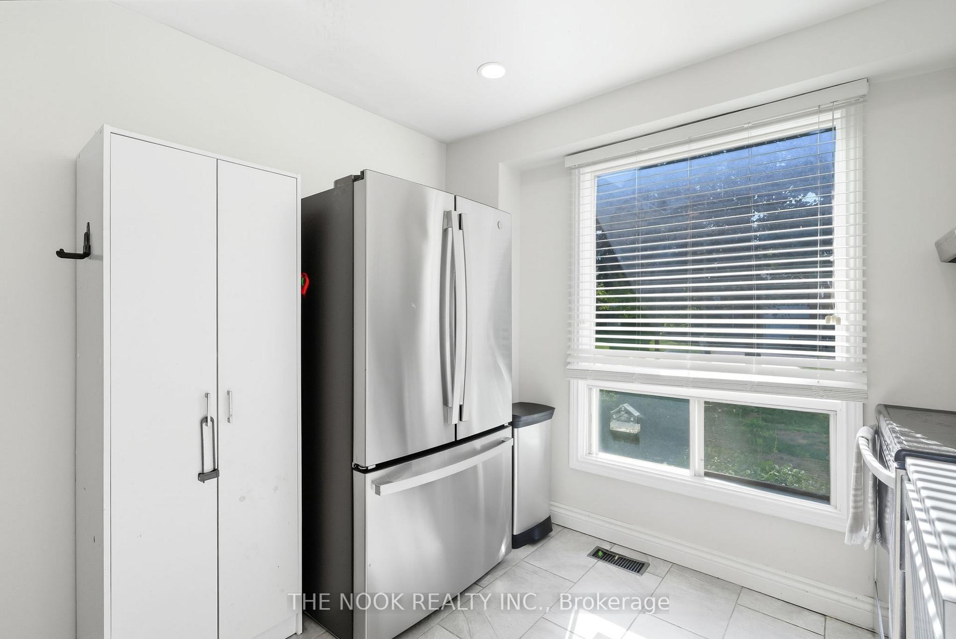 Photo 17 of 441 Charrington Avenue, Oshawa, Centennial — HOMEH