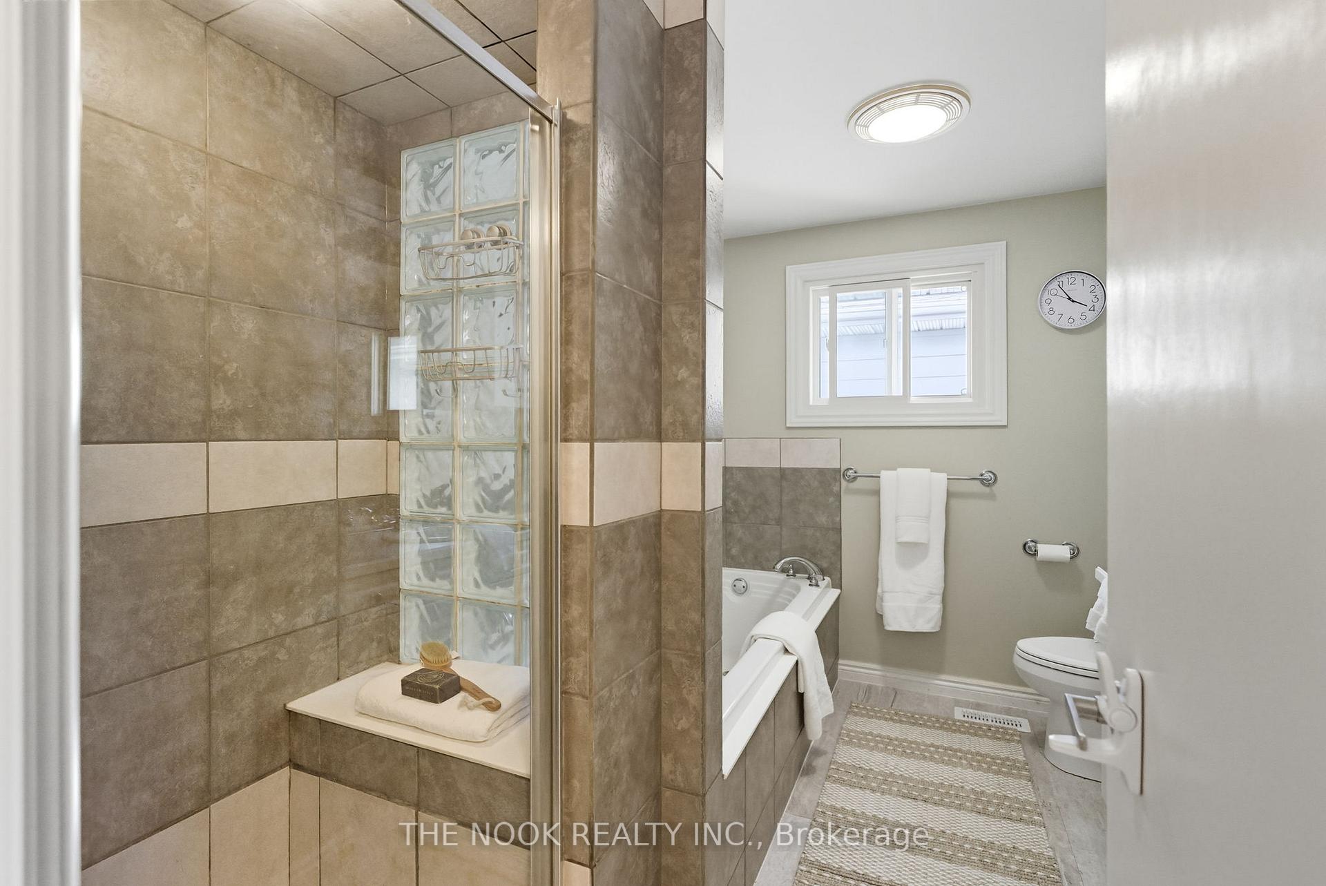 Photo 28 of 441 Charrington Avenue, Oshawa, Centennial — HOMEH