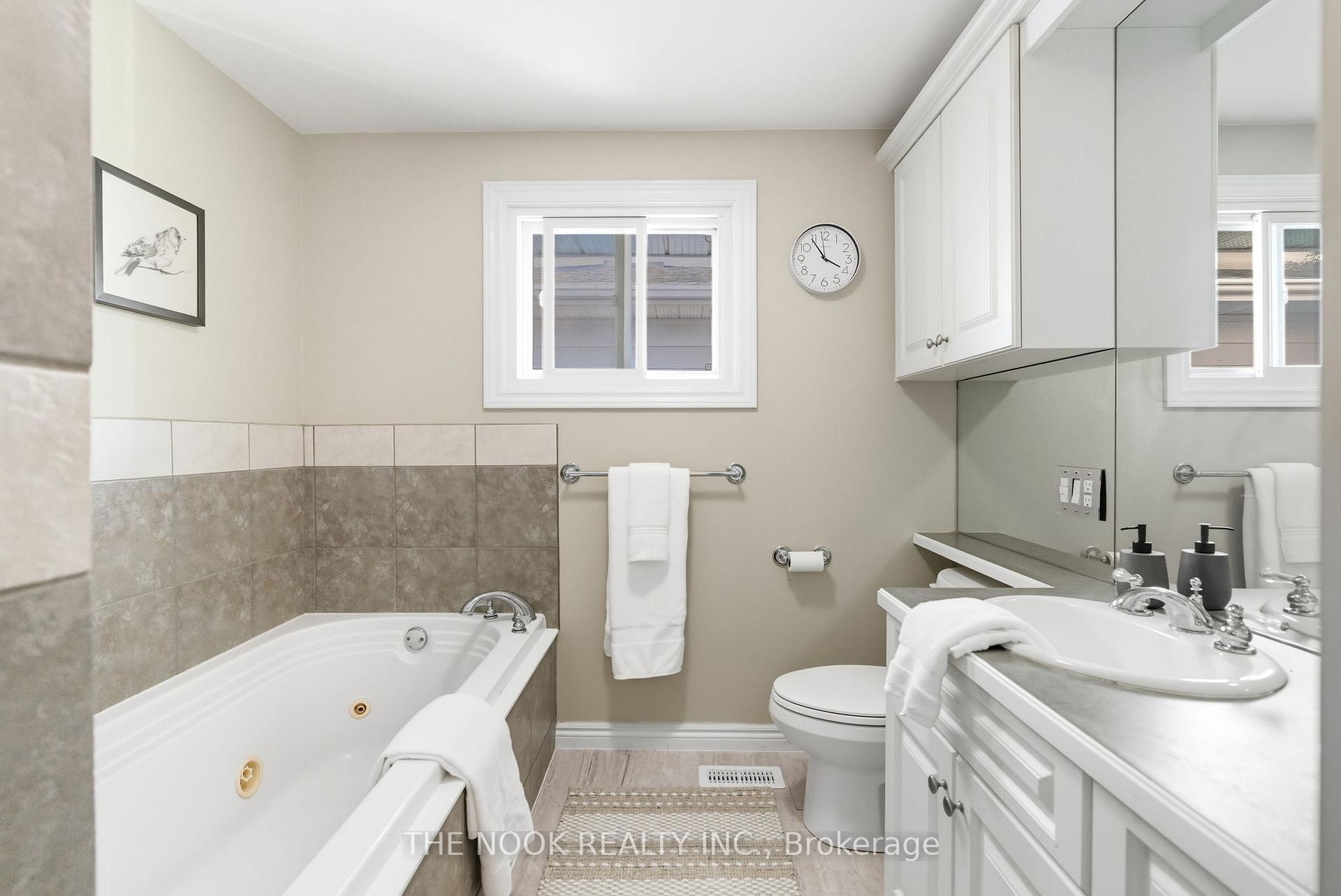 Photo 29 of 441 Charrington Avenue, Oshawa, Centennial — HOMEH