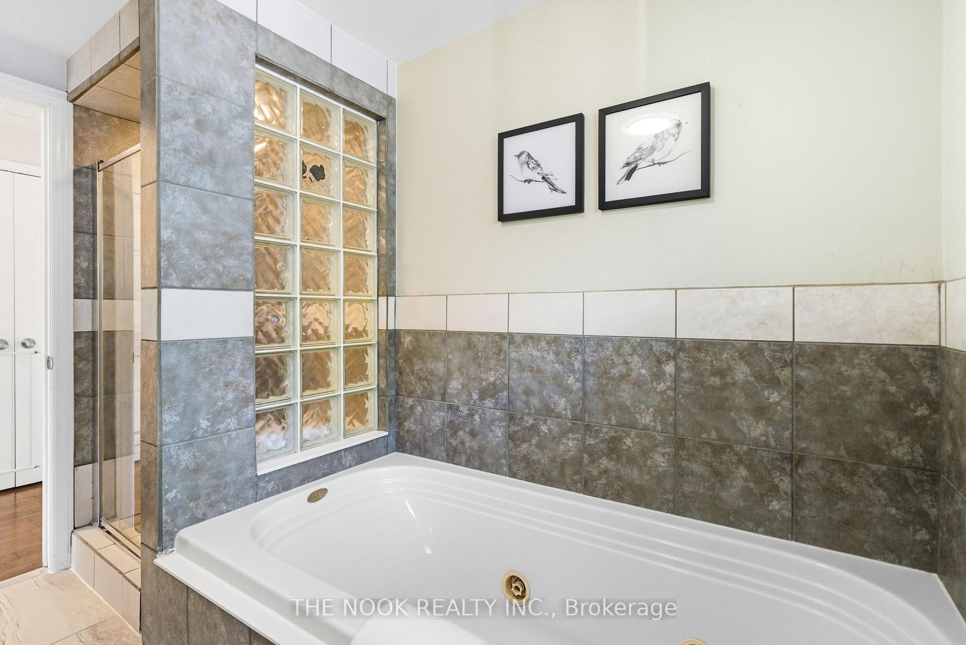 Photo 31 of 441 Charrington Avenue, Oshawa, Centennial — HOMEH