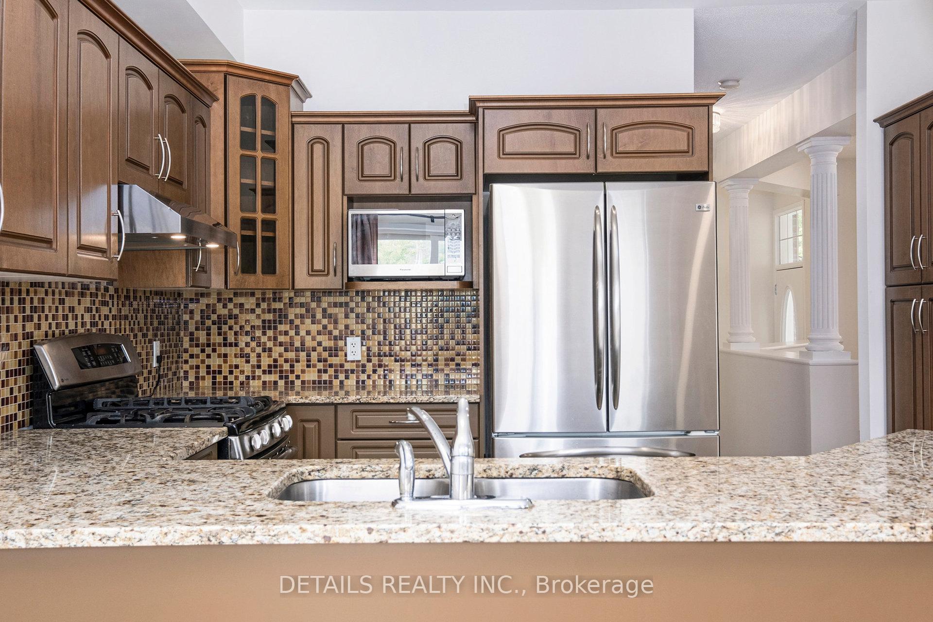 Photo 2 of 809 Pinnacle Street, Ottawa, Notting Hill/Summerside — HOMEH