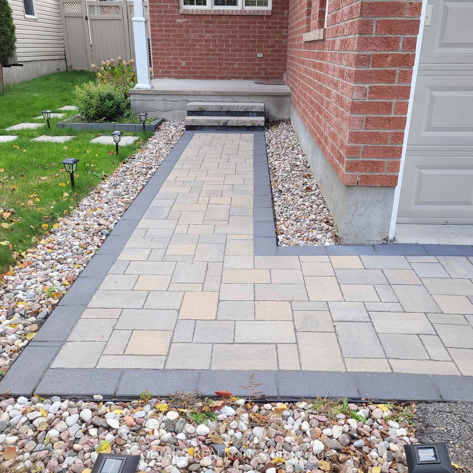 Photo 4 of 809 Pinnacle Street, Ottawa, Notting Hill/Summerside — HOMEH