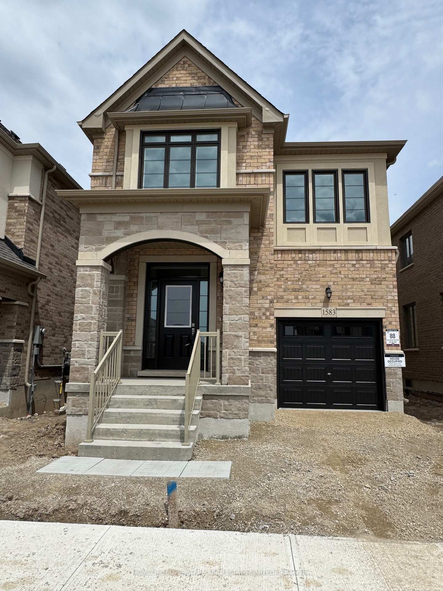 Front of 1583 Savoline Boulevard