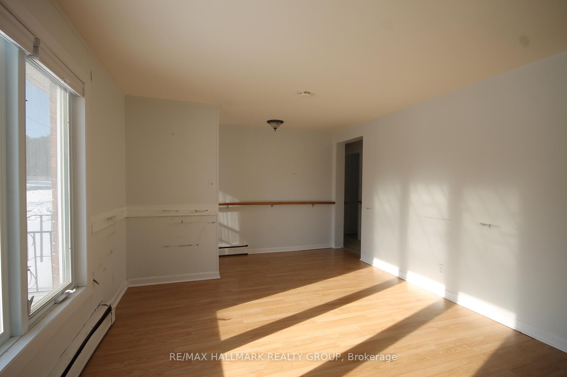 Photo 5 of 343 Pinehill Road, North Grenville, Kemptville — HOMEH
