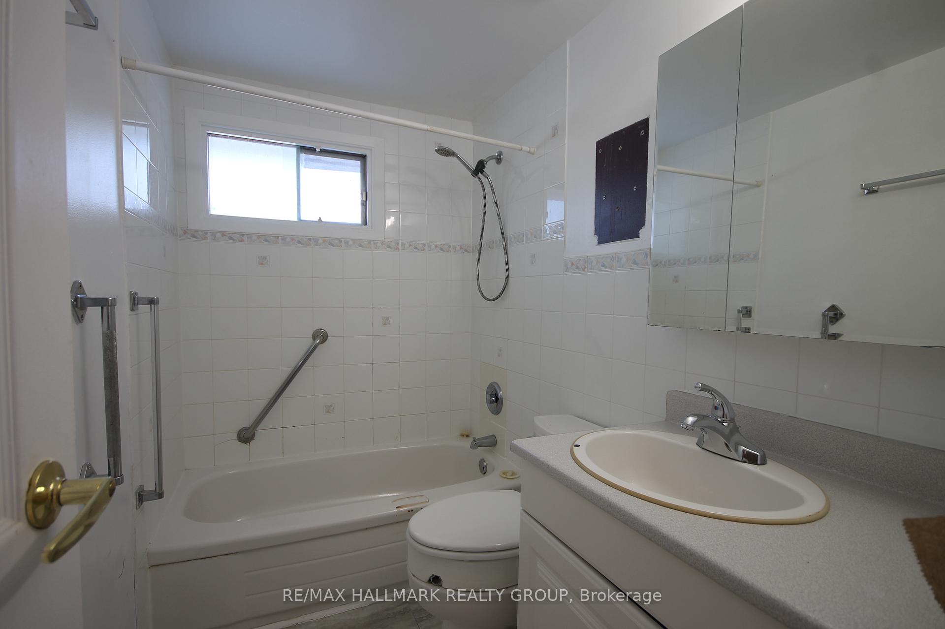 Photo 16 of 343 Pinehill Road, North Grenville, Kemptville — HOMEH