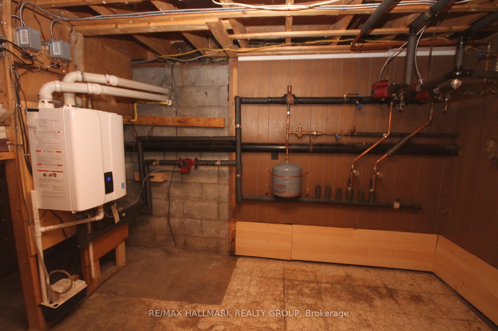 Photo 24 of 343 Pinehill Road, North Grenville, Kemptville — HOMEH