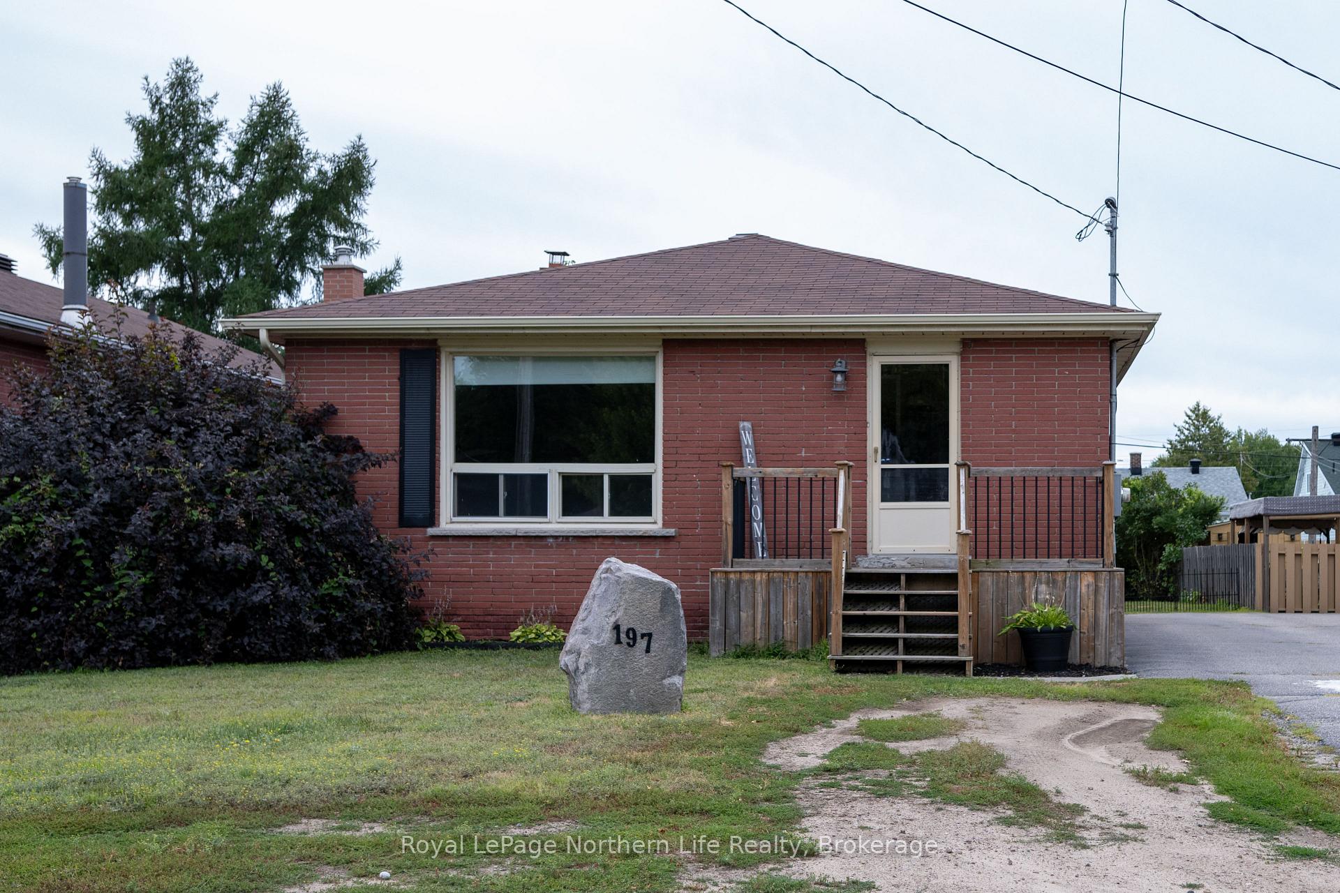 Front of 197 Gladstone Avenue