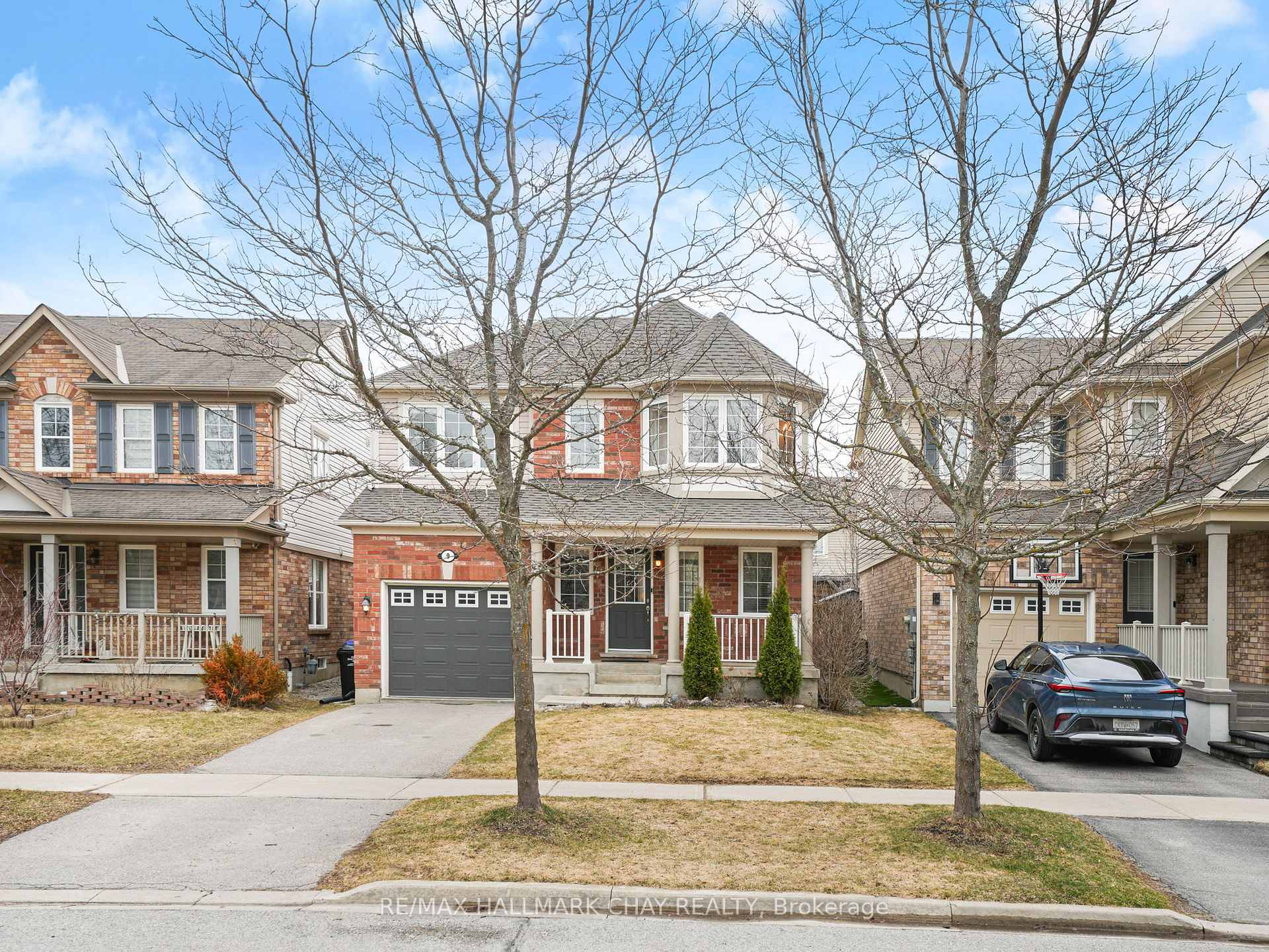 Photo 3 of 9 Kidd Crescent, New Tecumseth, Alliston — HOMEH