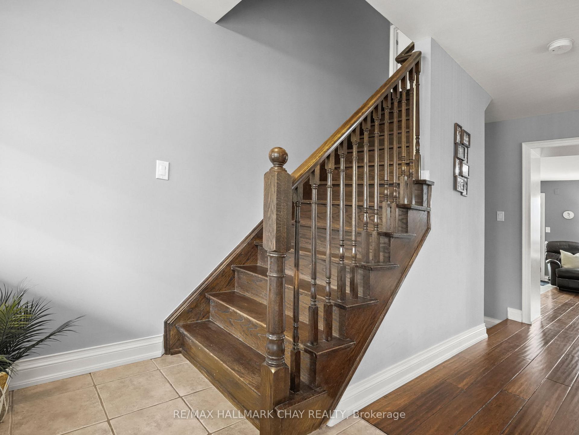 Photo 7 of 9 Kidd Crescent, New Tecumseth, Alliston — HOMEH