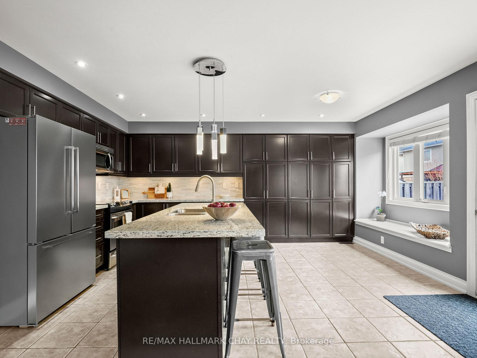 Photo 16 of 9 Kidd Crescent, New Tecumseth, Alliston — HOMEH
