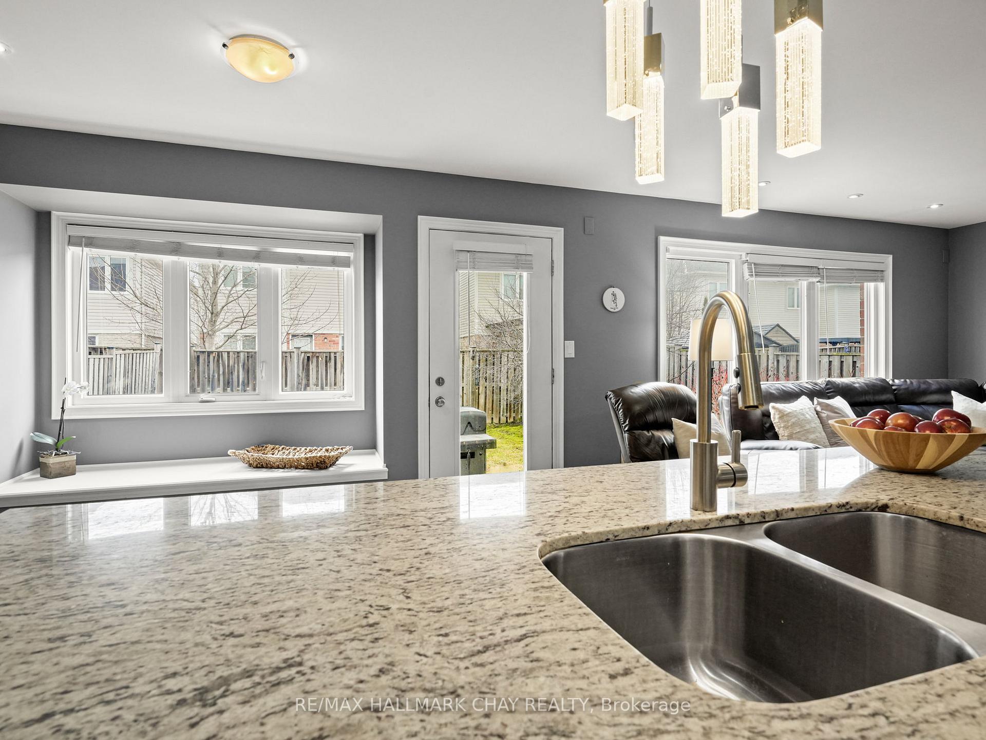 Photo 20 of 9 Kidd Crescent, New Tecumseth, Alliston — HOMEH