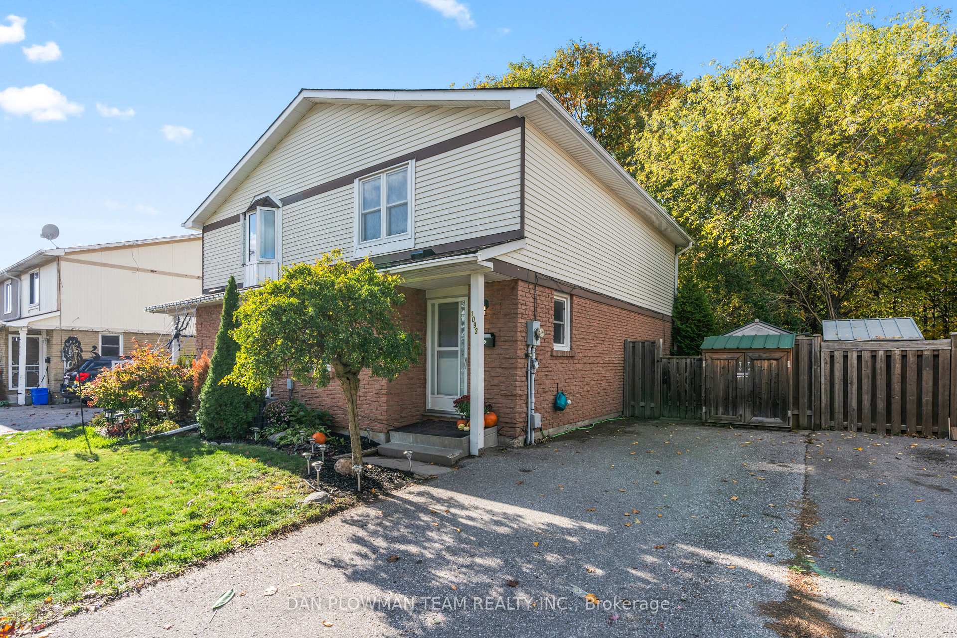 Front of 1092 Central Park Boulevard N