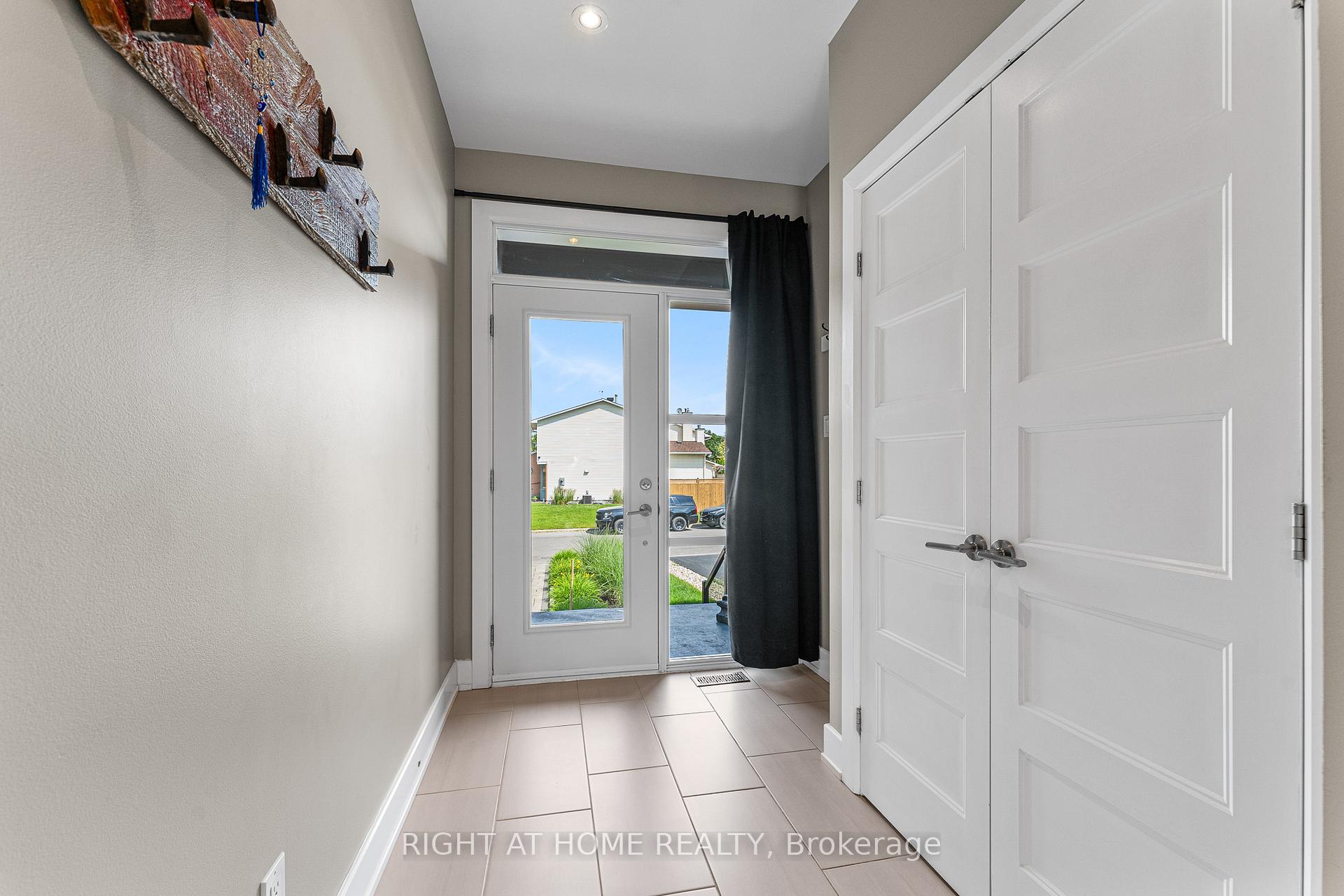 Photo 6 of 6614 Tooney Drive, Ottawa, Orleans/Sunridge — HOMEH