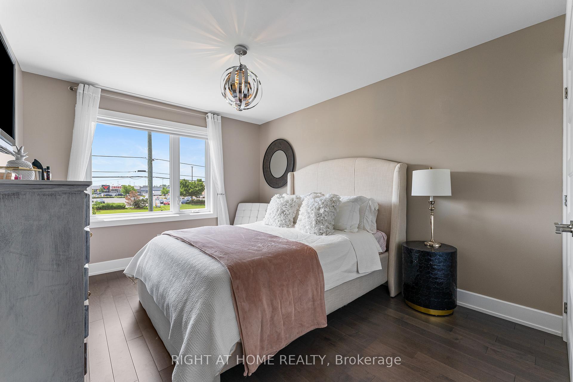 Photo 32 of 6614 Tooney Drive, Ottawa, Orleans/Sunridge — HOMEH