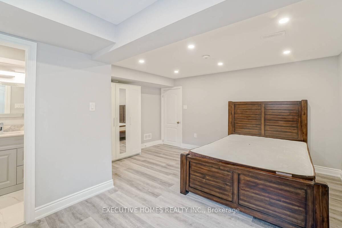 Photo 10 of 348 wrigglesworth Crescent N, Milton, Scott — HOMEH