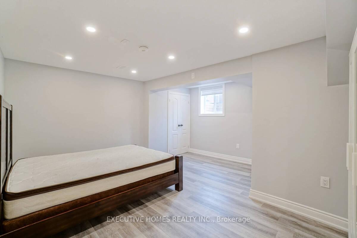 Photo 12 of 348 wrigglesworth Crescent N, Milton, Scott — HOMEH