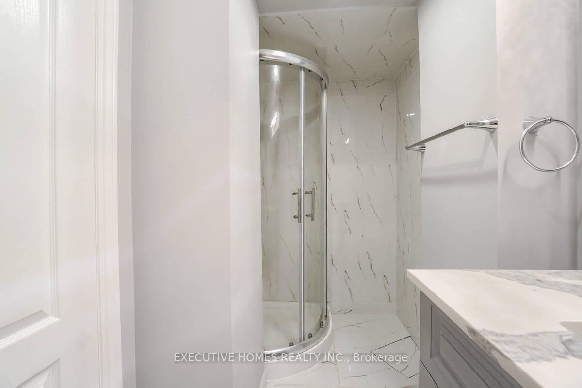 Photo 24 of 348 wrigglesworth Crescent N, Milton, Scott — HOMEH
