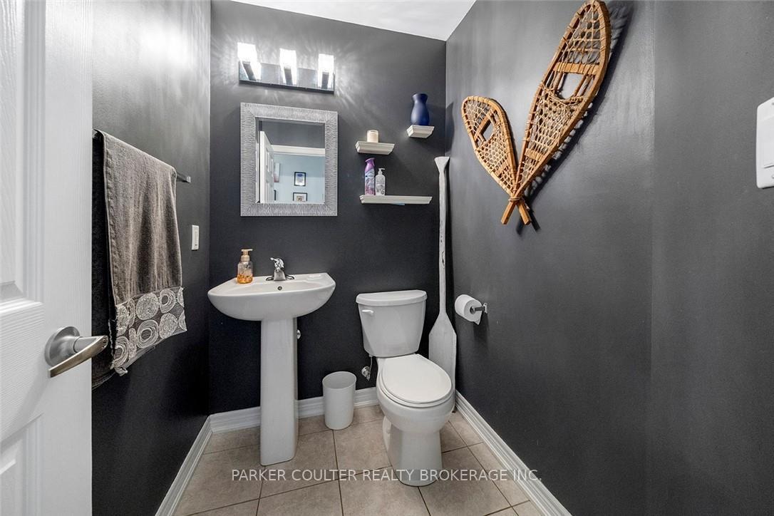 Photo 9 of 18 Gallagher Crescent, New Tecumseth, Rural New Tecumseth — HOMEH