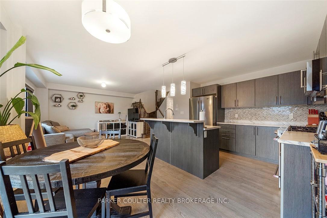 Photo 12 of 18 Gallagher Crescent, New Tecumseth, Rural New Tecumseth — HOMEH
