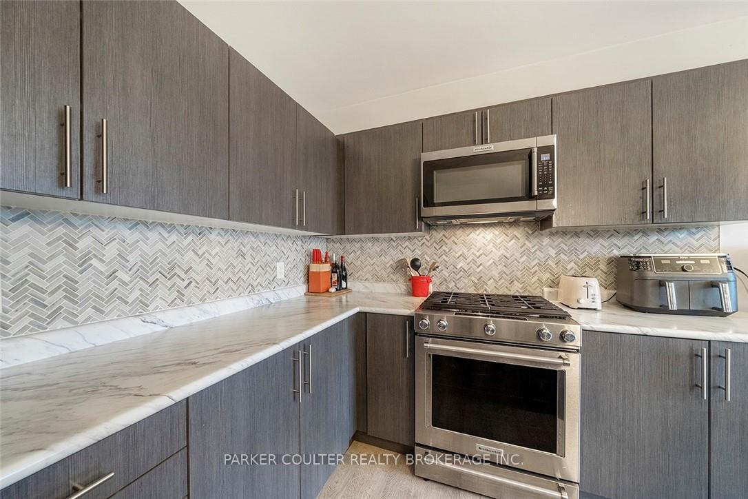 Photo 15 of 18 Gallagher Crescent, New Tecumseth, Rural New Tecumseth — HOMEH