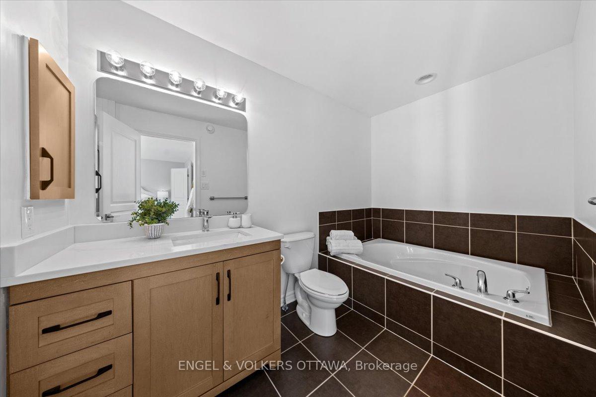 Photo 23 of 1003 Markwick Crescent, Ottawa, Notting Hill/Summerside — HOMEH