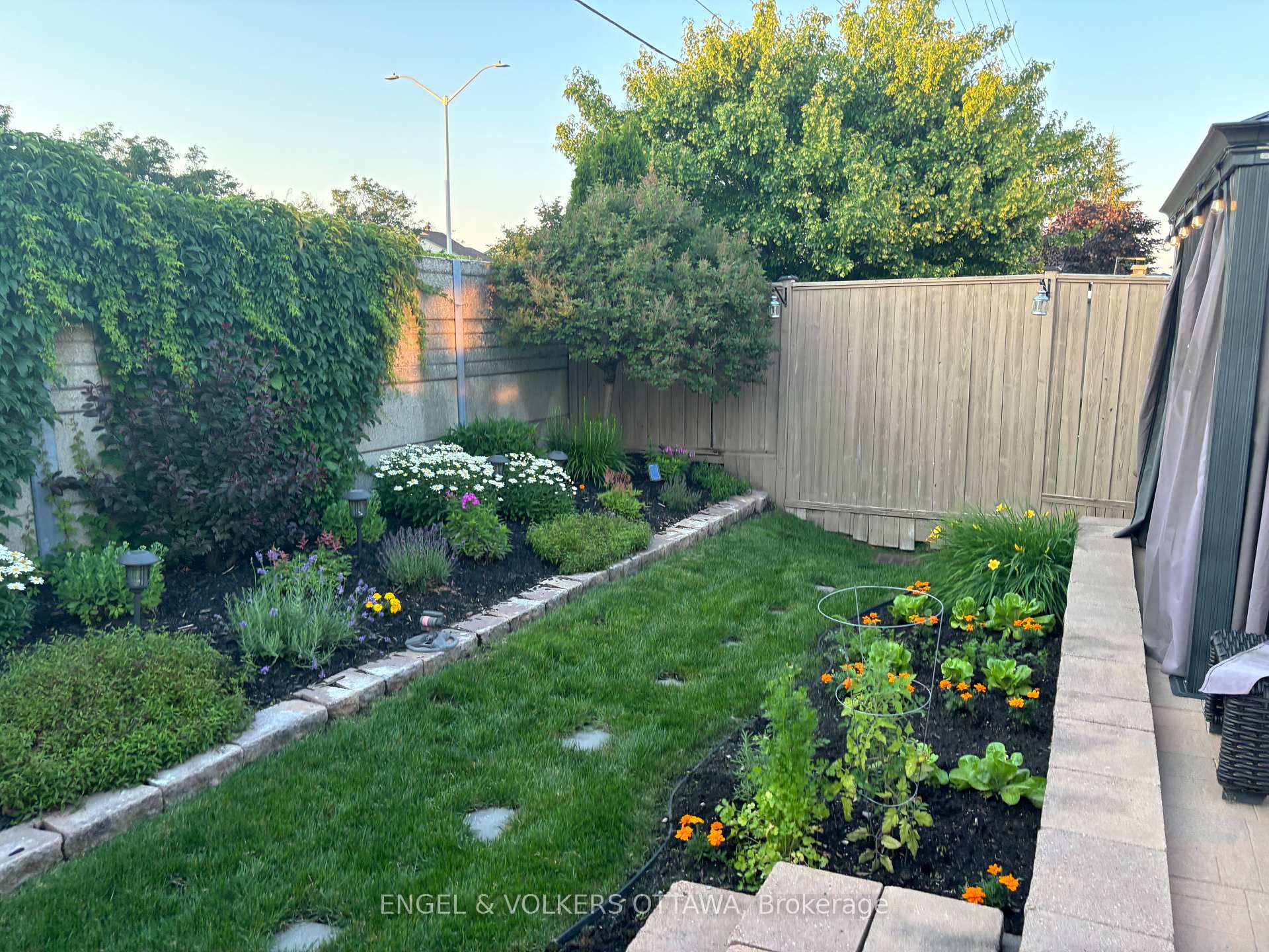 Photo 40 of 1003 Markwick Crescent, Ottawa, Notting Hill/Summerside — HOMEH