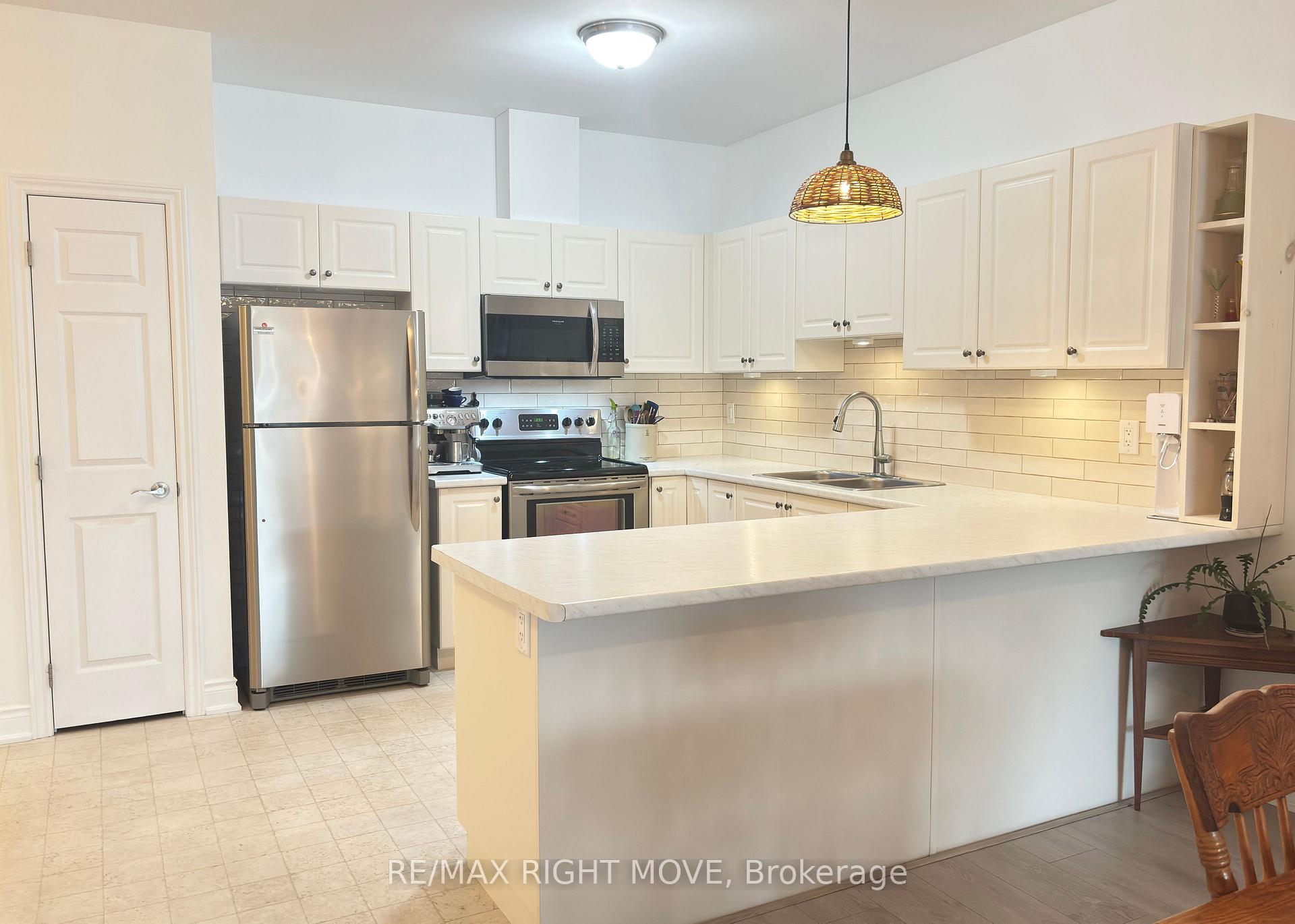 Photo 7 of 104 Lily Drive, Orillia — HOMEH