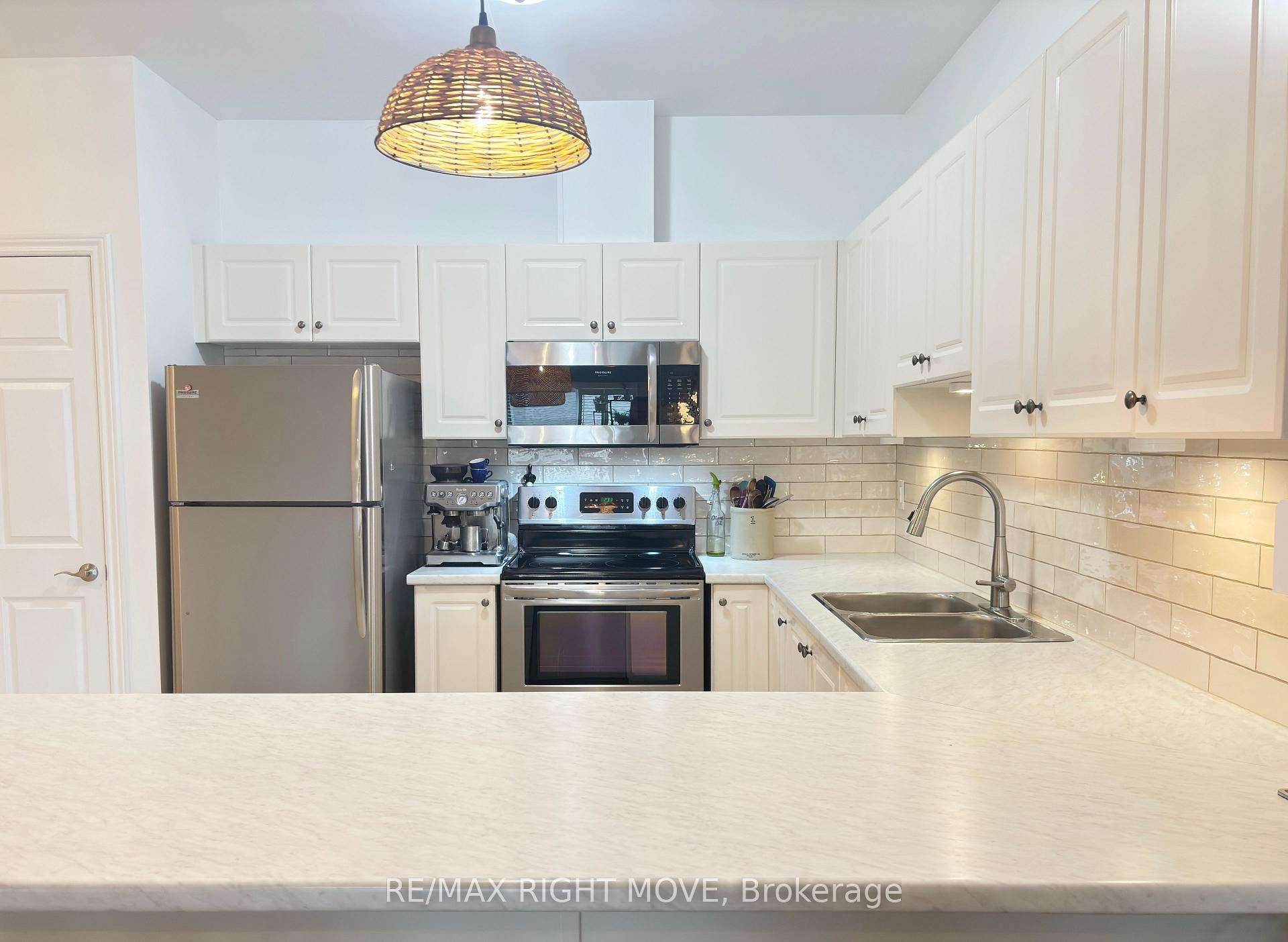 Photo 8 of 104 Lily Drive, Orillia — HOMEH
