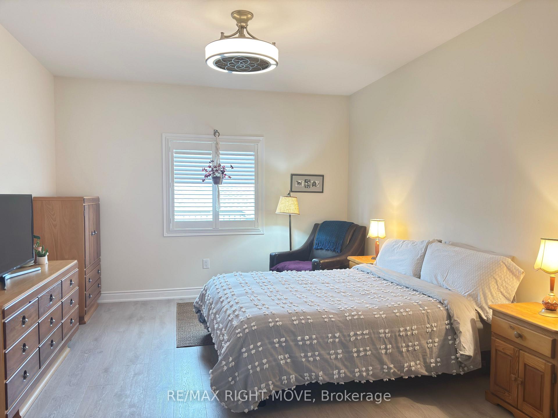 Photo 15 of 104 Lily Drive, Orillia — HOMEH
