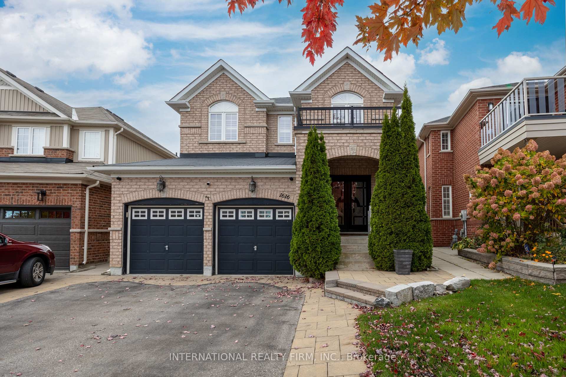 Photo 1 of 1616 Glenbourne Drive, Oshawa, Pinecrest — HOMEH