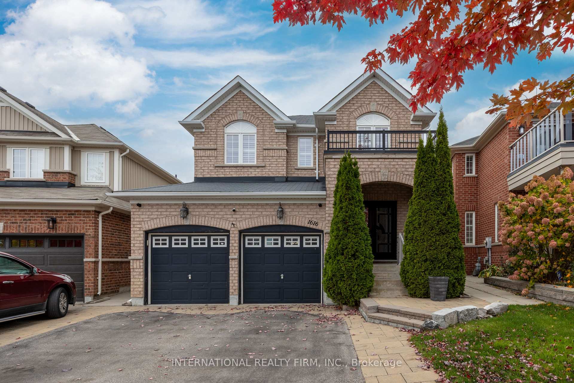 Photo 2 of 1616 Glenbourne Drive, Oshawa, Pinecrest — HOMEH