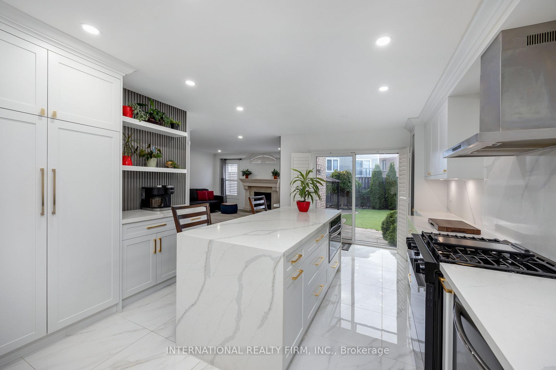 Photo 10 of 1616 Glenbourne Drive, Oshawa, Pinecrest — HOMEH