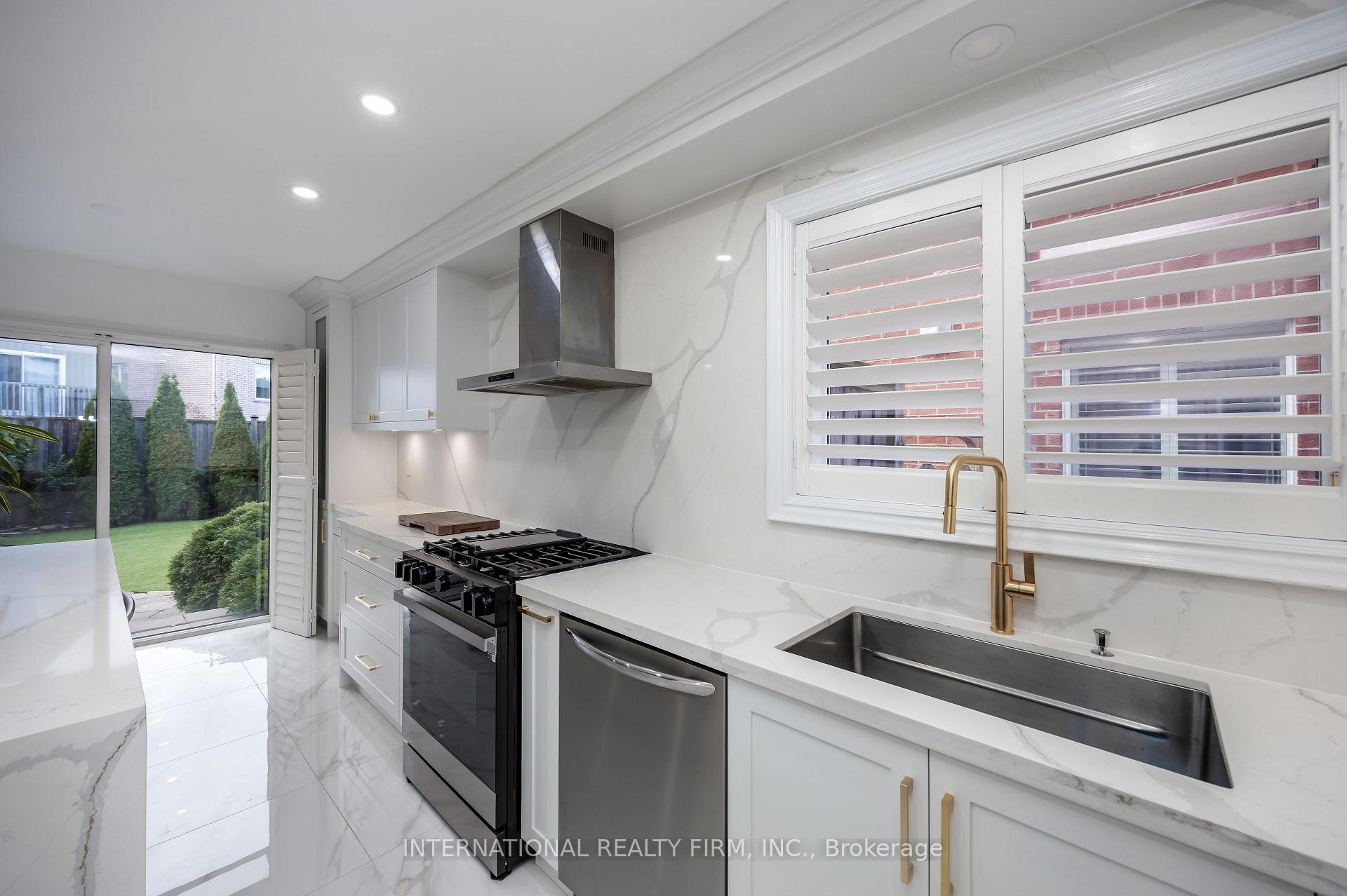 Photo 12 of 1616 Glenbourne Drive, Oshawa, Pinecrest — HOMEH