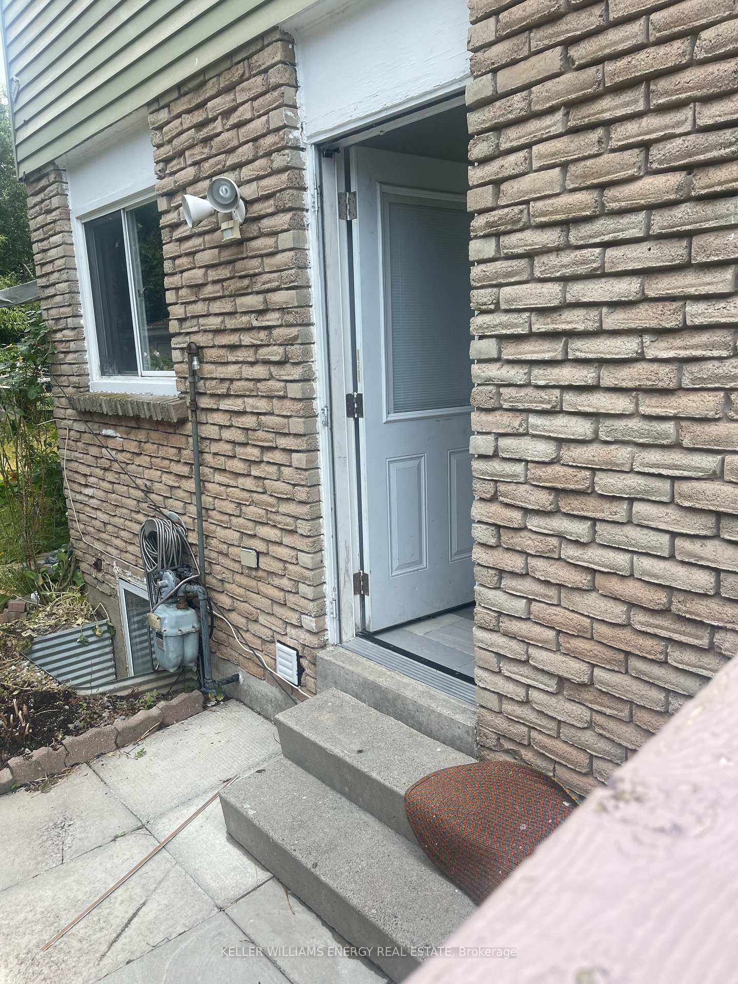 Photo 2 of Unit Basement, 578 Lakeview Avenue, Oshawa, Lakeview — HOMEH