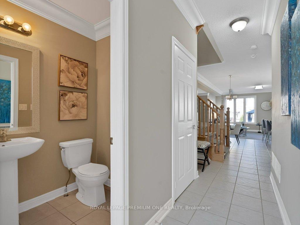 Photo 3 of 30 Sharpe Crescent, New Tecumseth, Tottenham — HOMEH
