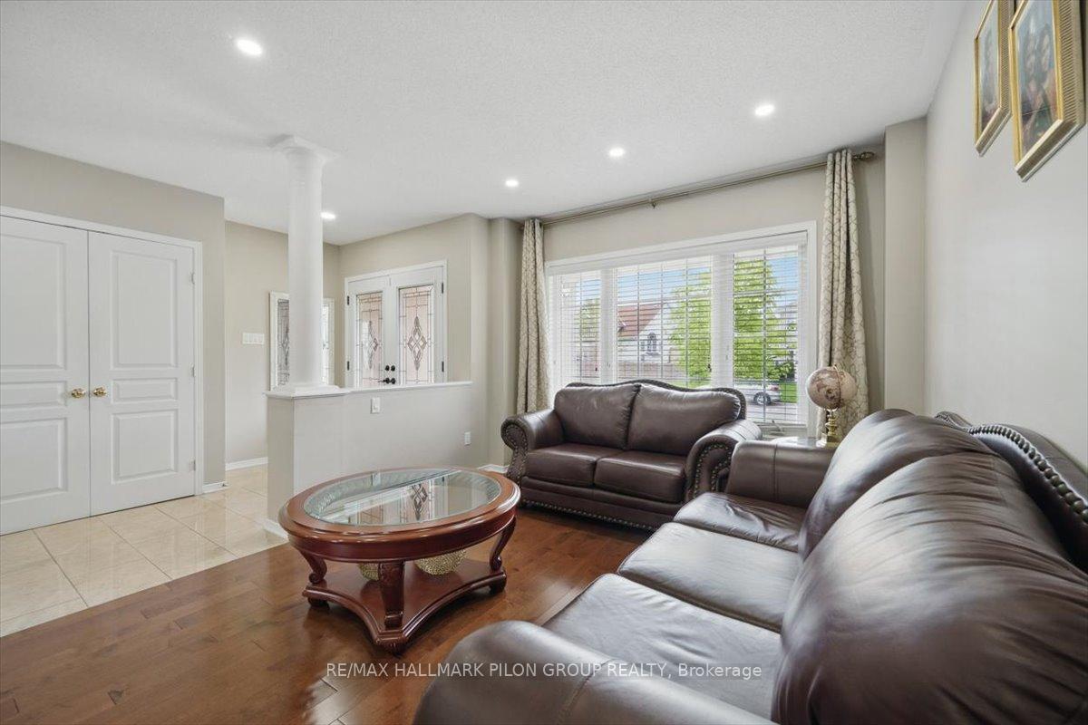 Photo 12 of 247 Lucinda Crescent, Ottawa, Mer Bleue/Bradley Estates/Anderson Park — HOMEH