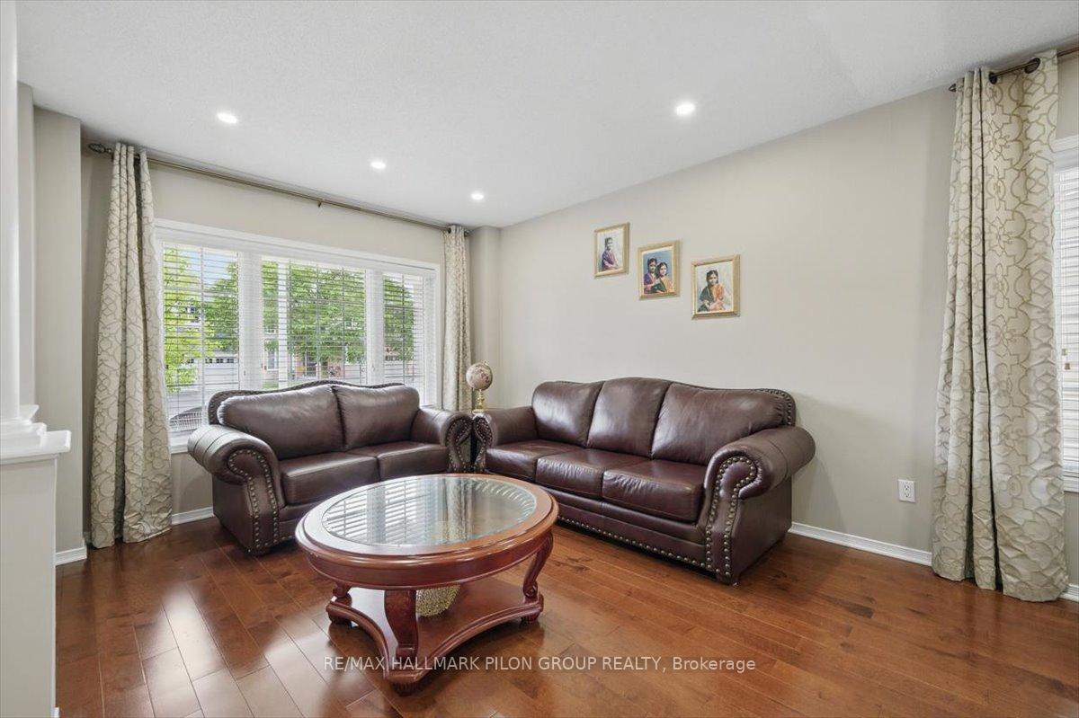 Photo 13 of 247 Lucinda Crescent, Ottawa, Mer Bleue/Bradley Estates/Anderson Park — HOMEH