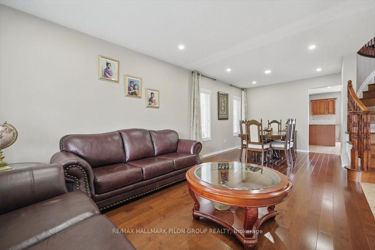 Photo 14 of 247 Lucinda Crescent, Ottawa, Mer Bleue/Bradley Estates/Anderson Park — HOMEH