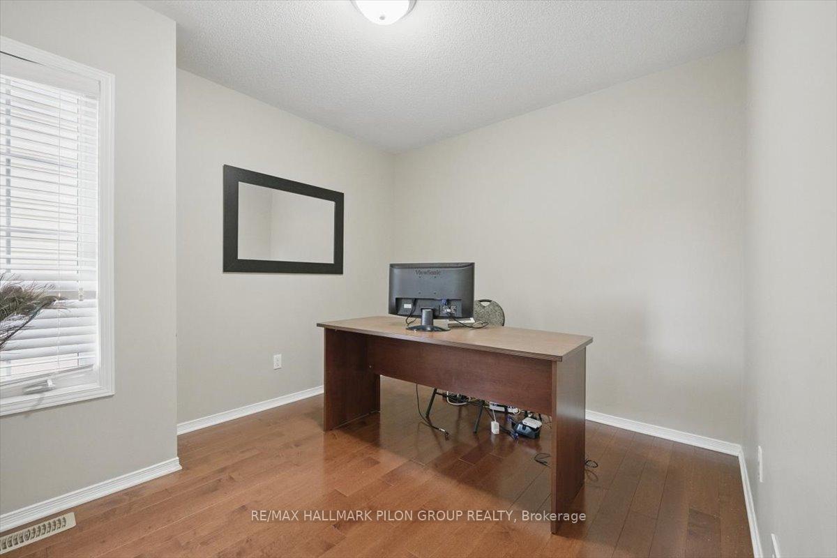 Photo 15 of 247 Lucinda Crescent, Ottawa, Mer Bleue/Bradley Estates/Anderson Park — HOMEH